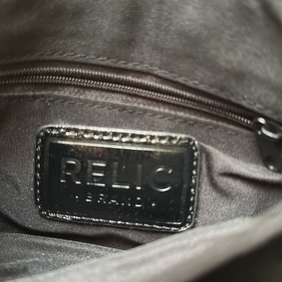 💖Black Relic glossy crossbody purse. - Picture 2 of 6